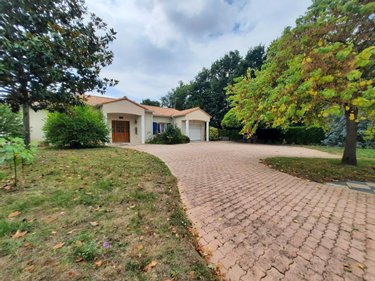 Maison a vendre Challans 85300 Vendée 214 m2 7 pièces 499720 euros