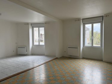 Immeuble a vendre Chemillé-en-Anjou 49120 Maine-et-Loire 210 m2  209600 euros