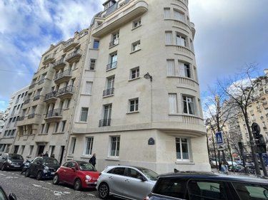 Garage et parking a vendre Paris 15e arrondissement 75015 Paris 10 m2  23500 euros