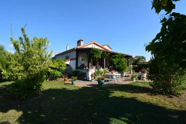 Viager maison Mozac 63200 Puy-de-Dôme 205 m2 9 pièces 70000 euros