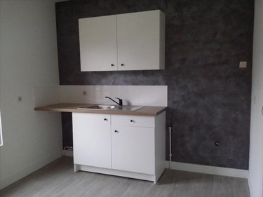 Location appartement Livarot-Pays-d'Auge 14140 Calvados 84 m2  587 euros