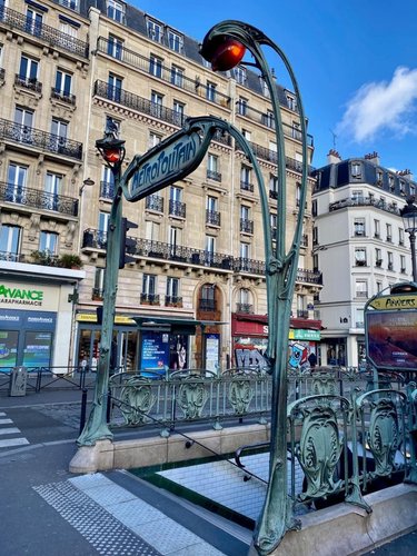 Location appartement Paris 18e arrondissement 75018 Paris 38 m2 2 pièces 1590 euros