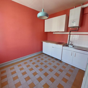 Location appartement Reims 51100 Marne 53 m2 2 pièces 630 euros