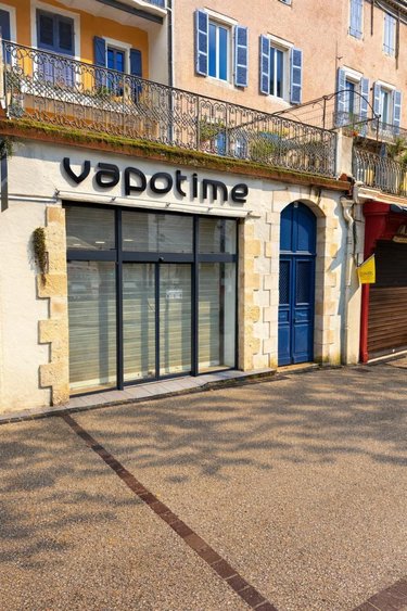 Fonds et murs commerciaux a vendre Cahors 46000 Lot 52 m2  142000 euros