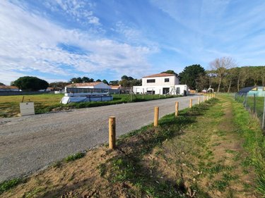 Terrain a batir a vendre Saint-Hilaire-de-Riez 85270 Vendée 2550 m2  231400 euros