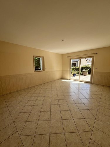 Location maison Saint-Georges-sur-Loire 49170 Maine-et-Loire 144 m2  950 euros
