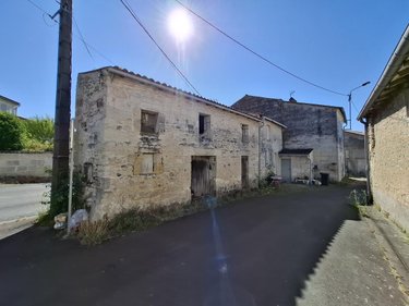 Maison a vendre Saintes 17100 Charente-Maritime 39 m2 2 pièces 70000 euros