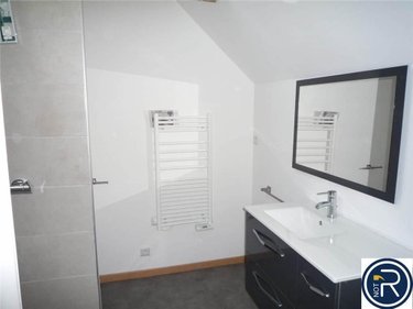 Location appartement Montsûrs 53150 Mayenne 94 m2  550 euros