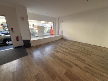 Location fonds et murs commerciaux Cambrai 59400 Nord 70 m2  1100 euros