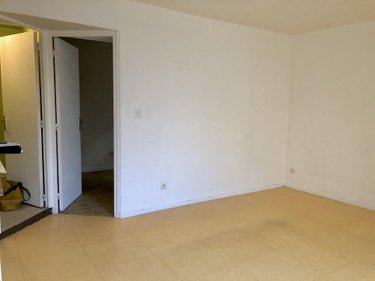 Immeuble a vendre Crosmières 72200 Sarthe 114 m2  105000 euros