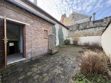 Fonds et murs commerciaux a vendre Laon 02000 Aisne 113 m2  119000 euros
