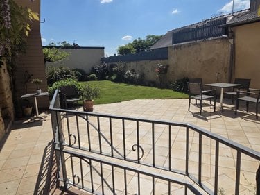 Immeuble a vendre Coudray 53200 Mayenne 455 m2  641600 euros