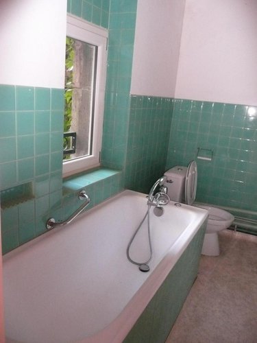 Location fonds et murs commerciaux Dole 39100 Jura 164 m2  1350 euros