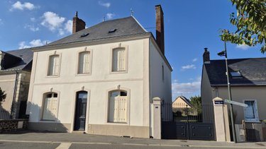Location maison Neuville-sur-Sarthe 72190 Sarthe 161 m2  1600 euros