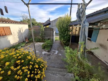 Maison a vendre Saintes 17100 Charente-Maritime 63 m2 3 pièces 115412 euros