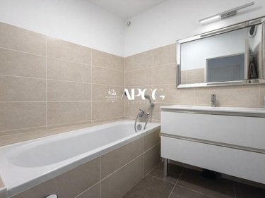 Viager appartement Vaison-la-Romaine 84110 Vaucluse 78 m2 3 pièces 230000 euros