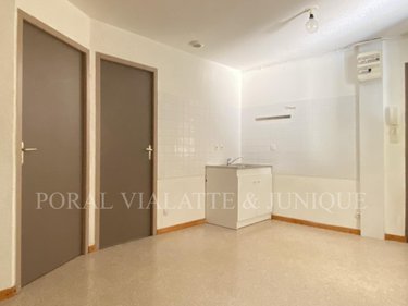 Location appartement Saint-Denis-en-Bugey 01500 Ain 31 m2 2 pièces 520 euros