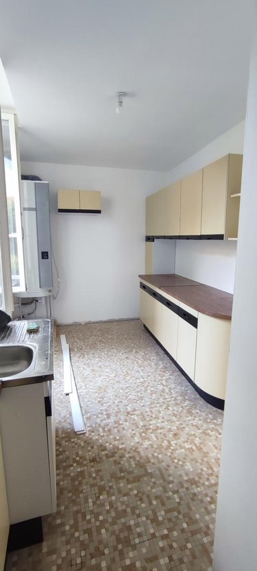 Location appartement Châlons-en-Champagne 51000 Marne 55 m2  690 euros