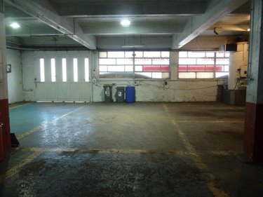 Fonds et murs commerciaux a vendre Caudry 59540 Nord 1100 m2  188640 euros