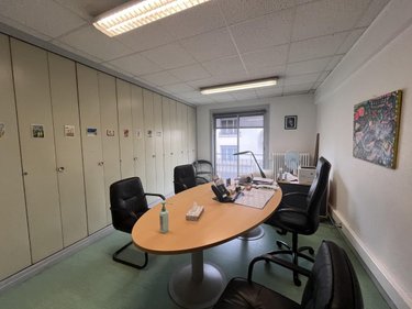 Fonds et murs commerciaux a vendre Besançon 25000 Doubs 437 m2  590000 euros