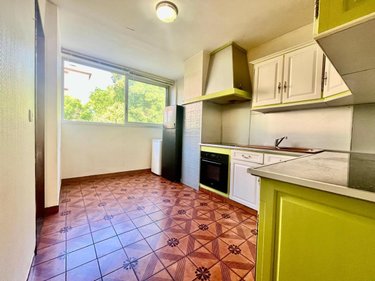 Appartement a vendre Aubagne 13400 Bouches-du-Rhône 55 m2 3 pièces 156000 euros