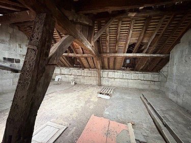 Immeuble a vendre Saumur 49400 Maine-et-Loire 350 m2  174600 euros