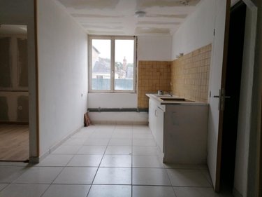 Immeuble a vendre Descartes 37160 Indre-et-Loire 183 m2  84000 euros