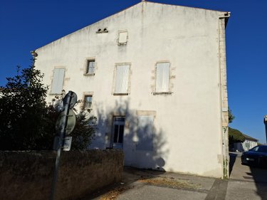 Immeuble a vendre Saintes 17100 Charente-Maritime 174 m2  251808 euros