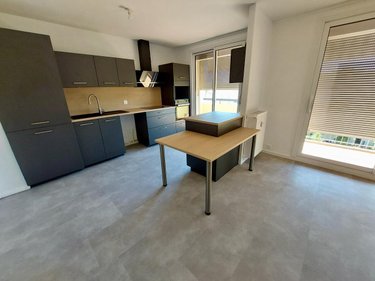 Location appartement Bourg-en-Bresse 01000 Ain 64 m2  880 euros