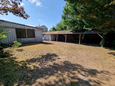 Fonds et murs commerciaux a vendre Courtenay 45320 Loiret 454 m2  143100 euros