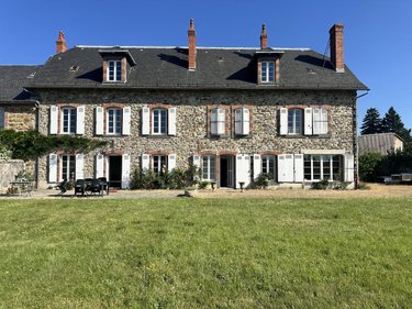 Maison a vendre Ruynes-en-Margeride 15320 Cantal 229 m2  365000 euros