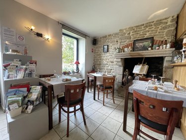 Fonds et murs commerciaux a vendre Locminé 56500 Morbihan 200 m2  364760 euros