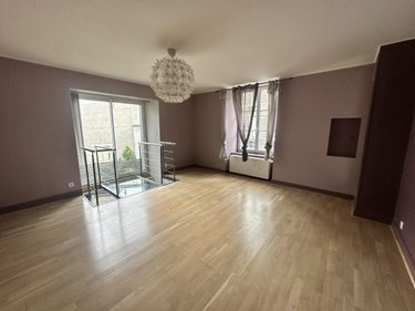 Appartement a vendre Saint-Flour 15100 Cantal 150 m2  190800 euros