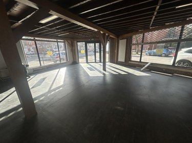 Fonds et murs commerciaux a vendre Cambrai 59400 Nord 202 m2  225300 euros