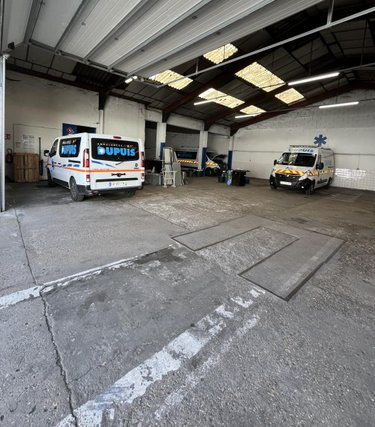 Fonds et murs commerciaux a vendre Dole 39100 Jura 487 m2  330000 euros