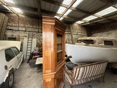 Immeuble a vendre Aubencheul-au-Bac 59265 Nord 352 m2  419600 euros