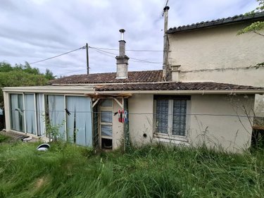 Maison a vendre Saintes 17100 Charente-Maritime 101 m2 4 pièces 85000 euros