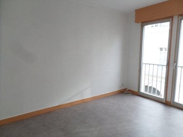 Location appartement Cambrai 59400 Nord 21 m2 1 pièce 330 euros