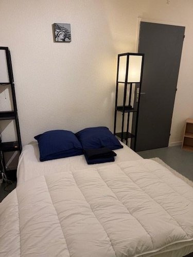 Location appartement Cherbourg-en-Cotentin 50100 Manche 18 m2  500 euros