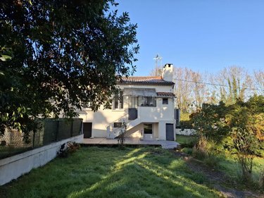 Maison a vendre Saintes 17100 Charente-Maritime 57 m2 3 pièces 188856 euros