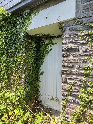 Immeuble a vendre Plounéour-Ménez 29410 Finistère 150 m2  79050 euros