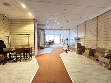 Fonds et murs commerciaux a vendre Sainte-Maure-de-Touraine 37800 Indre-et-Loire 180 m2  235500 euros