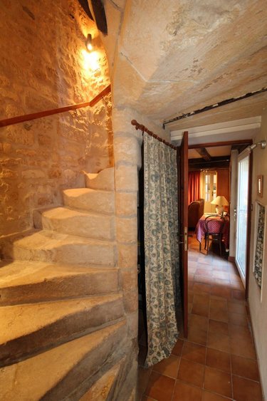 Maison a vendre Saintes 17100 Charente-Maritime 199 m2 5 pièces 262300 euros