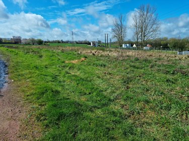 Terrain a batir a vendre Auchel 62260 Pas-de-Calais 4810 m2  66000 euros