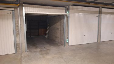 Garage et parking a vendre Bourg-en-Bresse 01000 Ain 13 m2  15000 euros