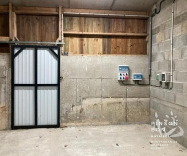 Location divers Montauban-de-Bretagne 35360 Ille-et-Vilaine 200 m2  735 euros