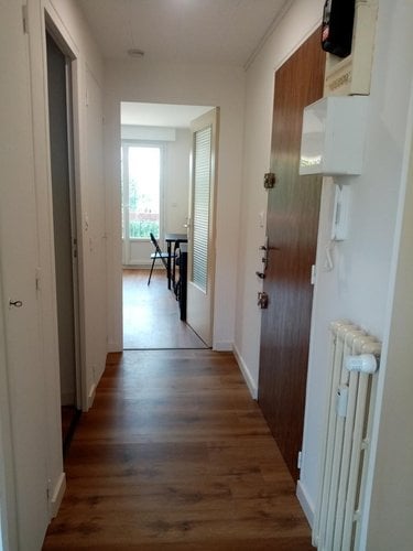 Location appartement Château-Gontier-sur-Mayenne 53200 Mayenne 30 m2 1 pièce 470 euros