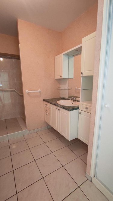 Location appartement Questembert 56230 Morbihan 83 m2 3 pièces 735 euros