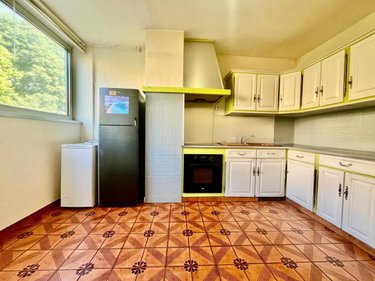 Appartement a vendre Aubagne 13400 Bouches-du-Rhône 55 m2 3 pièces 156000 euros