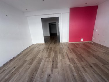 Location fonds et murs commerciaux Cambrai 59400 Nord 70 m2  1100 euros